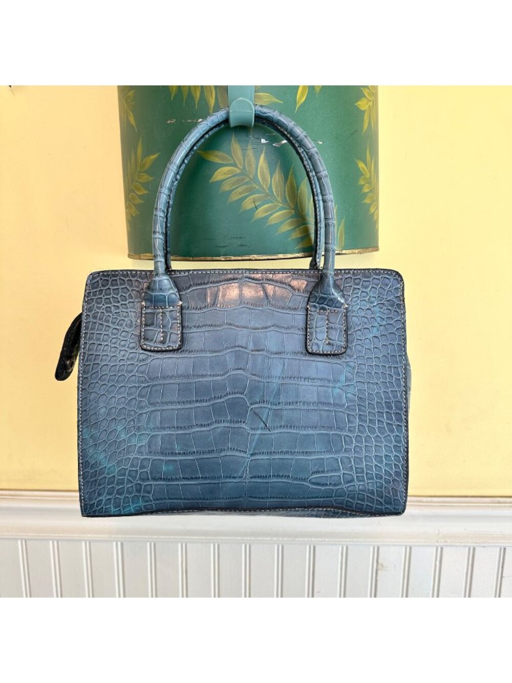 Tommy Hilfiger Vintage Y2K faux leather blue snake skin hand bag purse